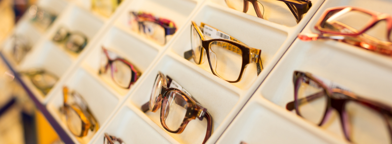 メガネの陳列棚